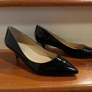 Ivanka Trump Dark Blue Patent Pumps size 8M In Box